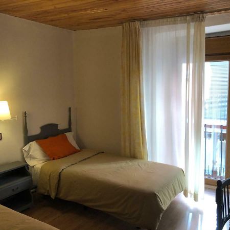 Hostal Di Verena Puigcerdà Dış mekan fotoğraf