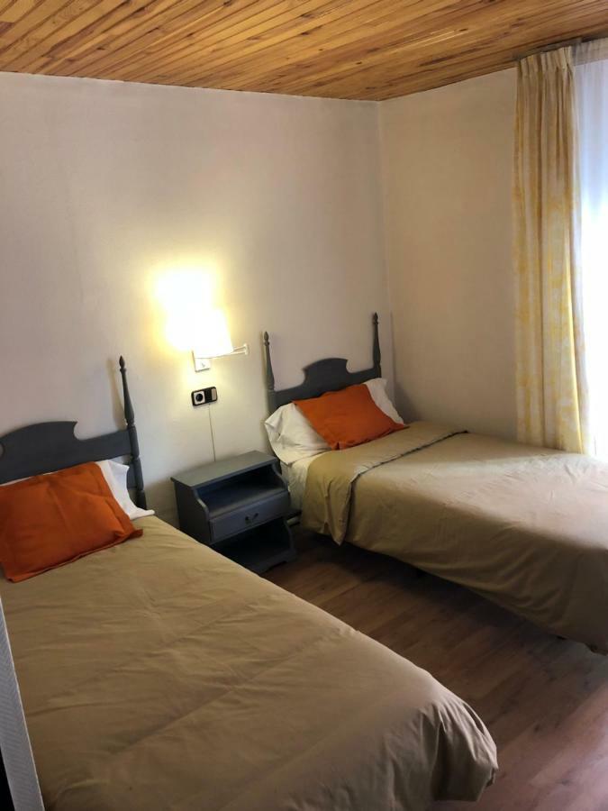 Hostal Di Verena Puigcerdà Dış mekan fotoğraf