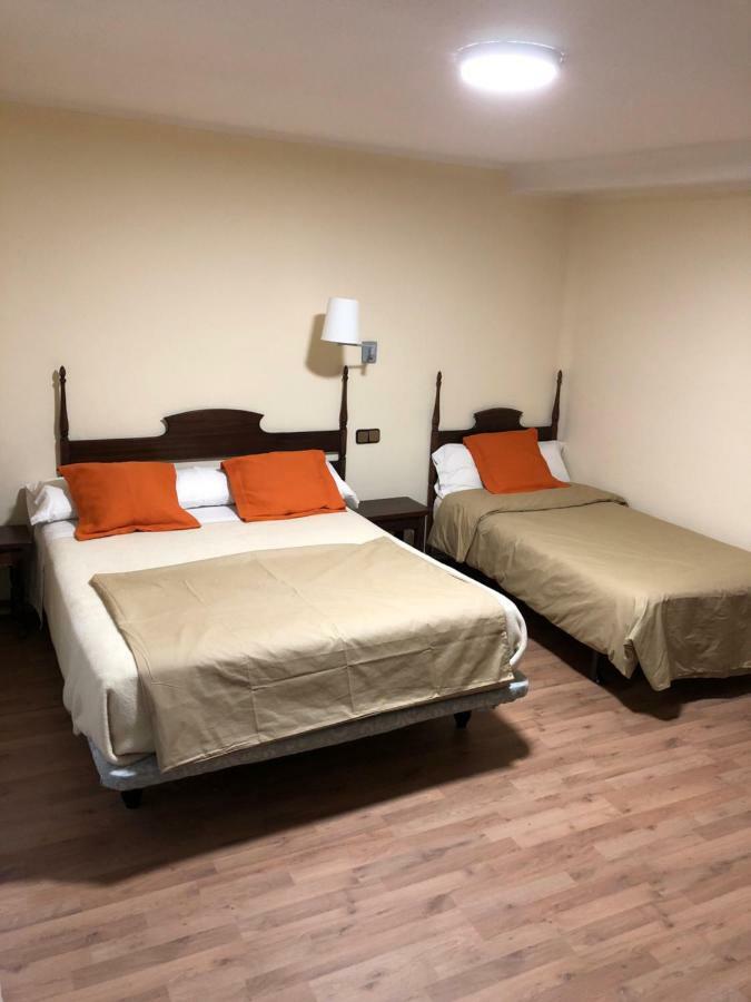Hostal Di Verena Puigcerdà Dış mekan fotoğraf