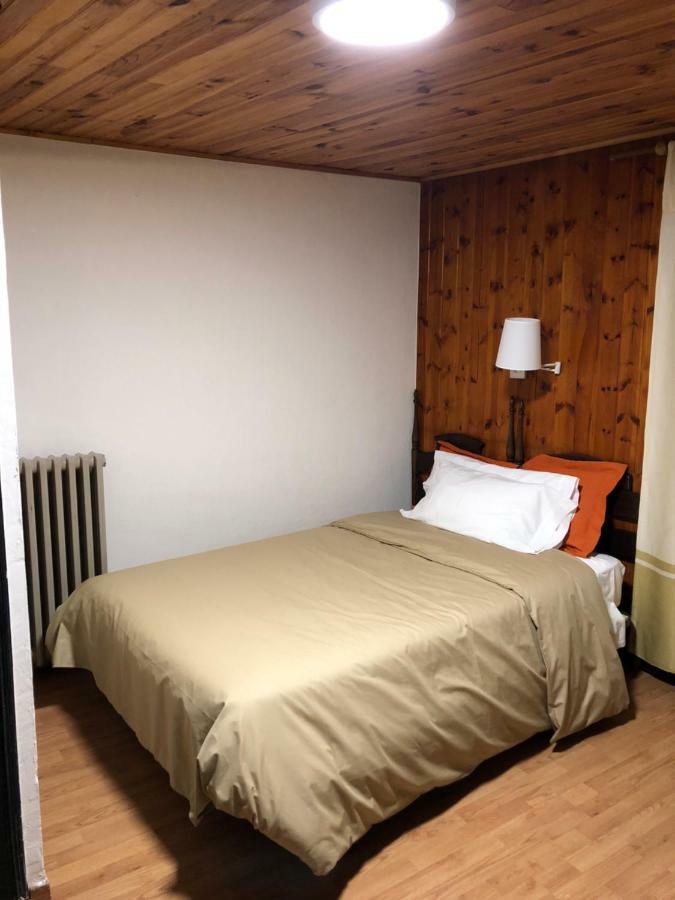 Hostal Di Verena Puigcerdà Dış mekan fotoğraf