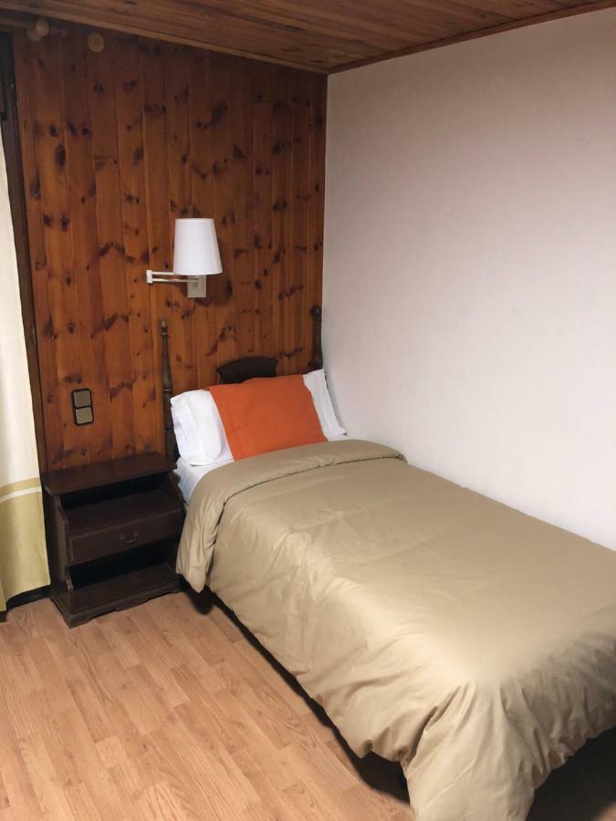 Hostal Di Verena Puigcerdà Dış mekan fotoğraf