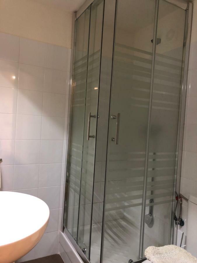 Hostal Di Verena Puigcerdà Dış mekan fotoğraf