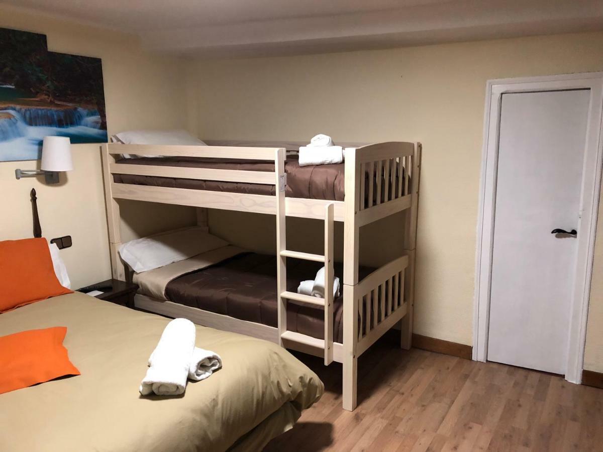 Hostal Di Verena Puigcerdà Dış mekan fotoğraf