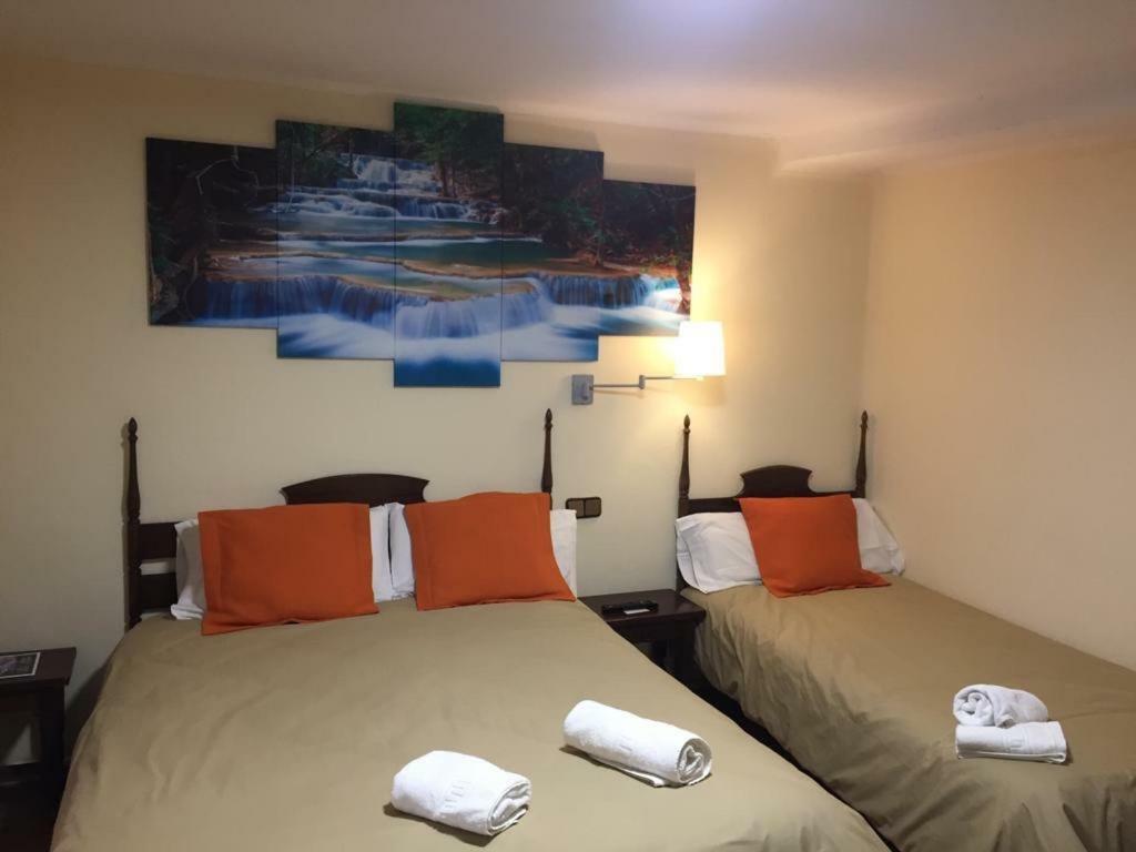 Hostal Di Verena Puigcerdà Dış mekan fotoğraf