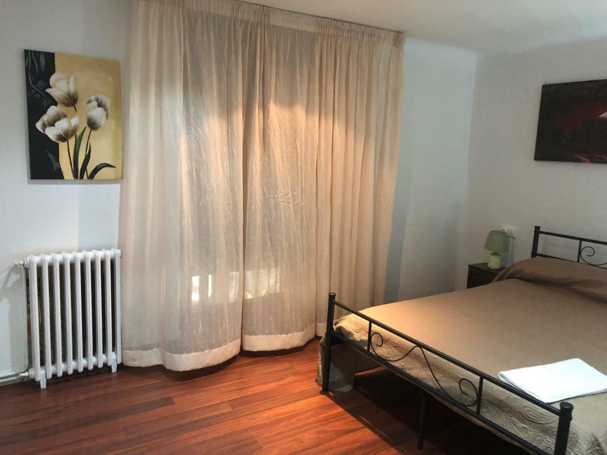 Hostal Di Verena Puigcerdà Dış mekan fotoğraf